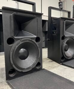 2x Meyer Sound flyware + case